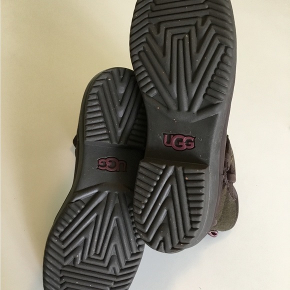 UGG WATERPROOF BOOTS - Picture 7 of 13